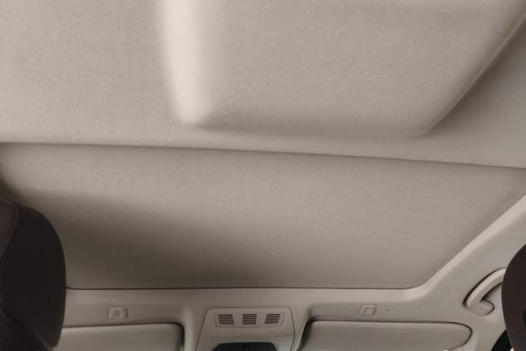 Used BMW 5 Series 2014 525Li Luxury Design Package Headliner