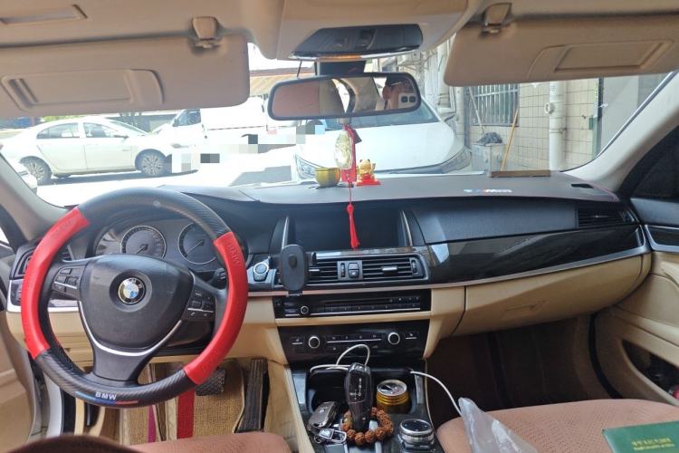 Used BMW 5 Series 2014 525Li Leading Model Headliner