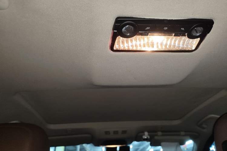 Used BMW 5 Series 2014 525Li Leading Model Headliner