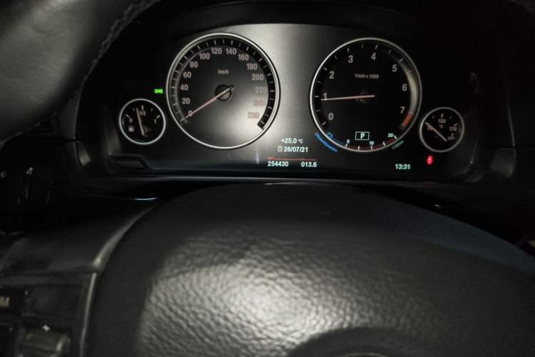 Used BMW 5 Series 2014 525Li Luxury Design Package Instrument Cluster