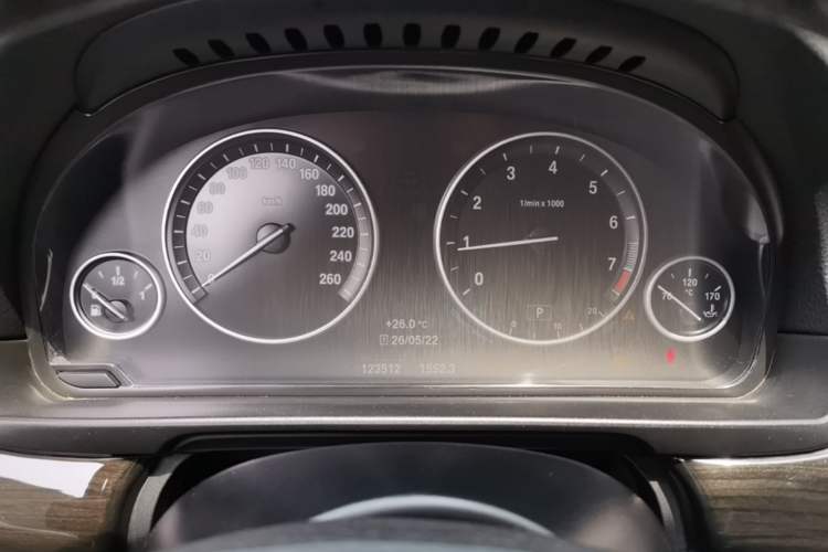Used BMW 5 Series 2014 525Li Luxury Design Package Instrument Cluster