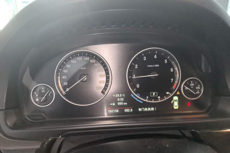Used BMW 5 Series 2014 535Li Leading Model Instrument Cluster