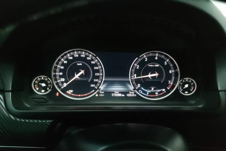Used BMW 5 Series 2014 525Li Luxury Design Package Instrument Cluster