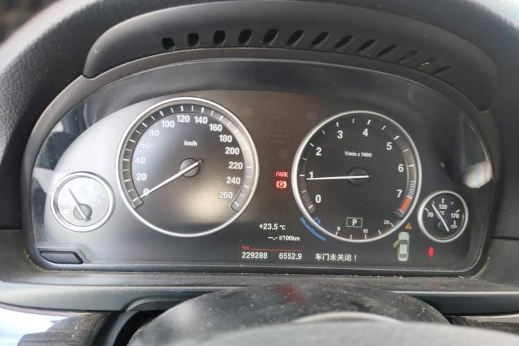 Used BMW 5 Series 2014 525Li Luxury Design Package Instrument Cluster