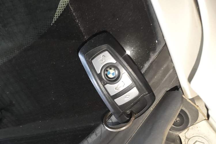 Used BMW 5 Series 2014 520Li Elegant Model Interior 1