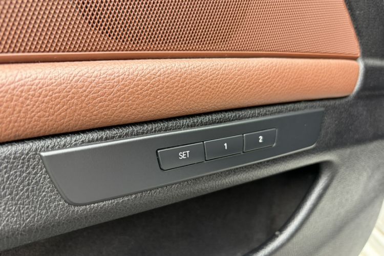 Used BMW 5 Series 2014 525Li Leading Model Interior 1