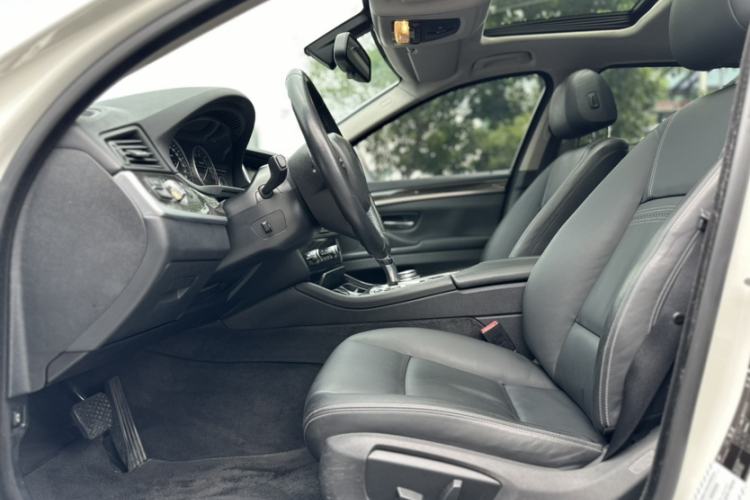 Used BMW 5 Series 2014 525Li Luxury Design Package Interior 1