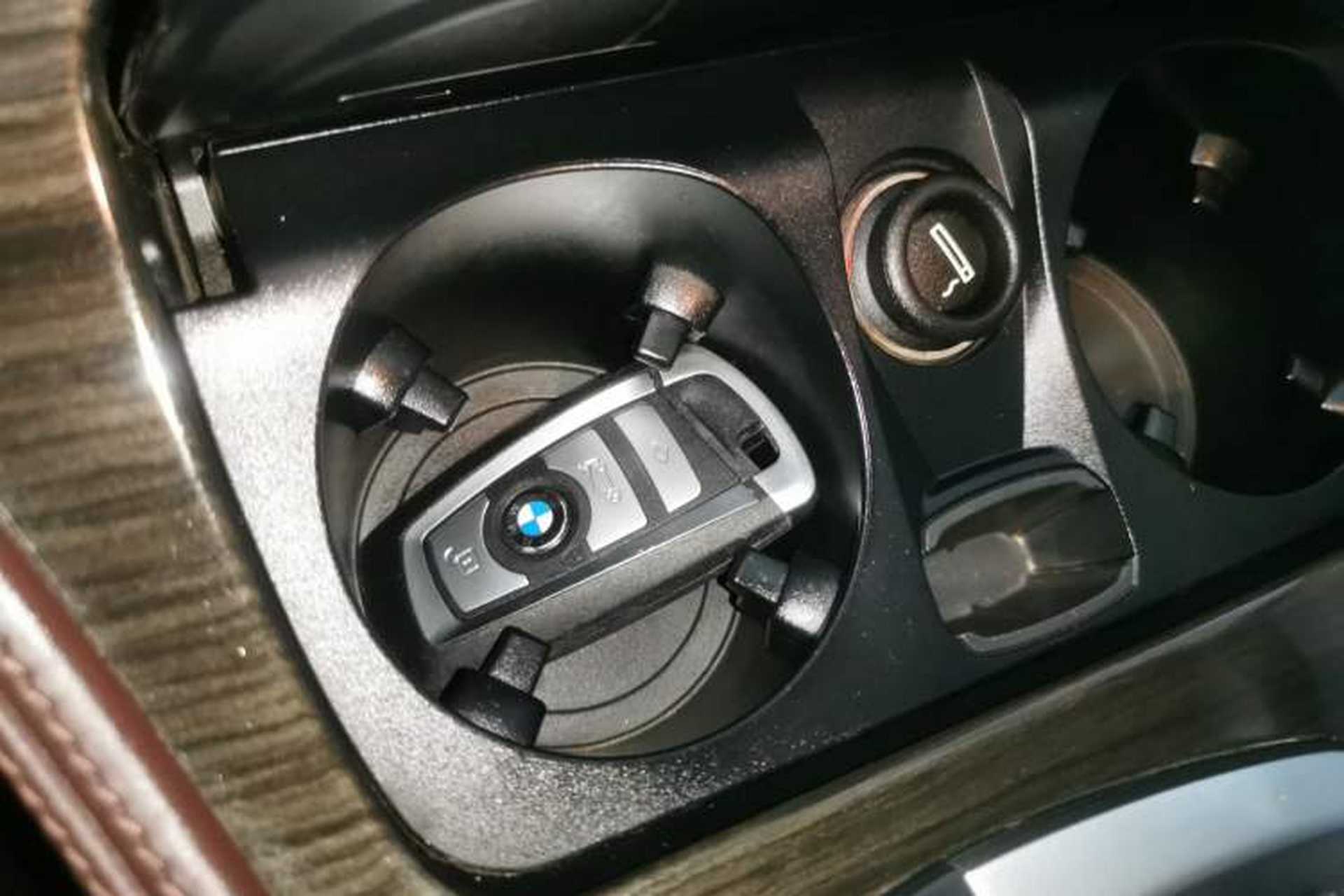 Used BMW 5 Series 2014 525Li Luxury Design Package Interior 1