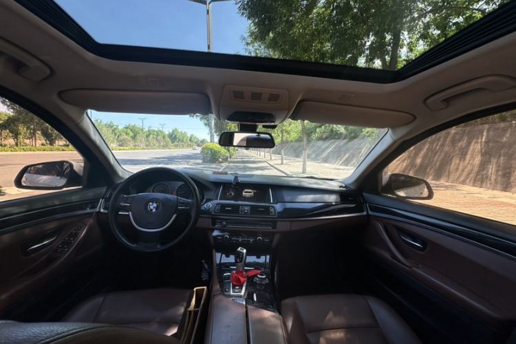 Used BMW 5 Series 2014 520Li Elegant Model Interior 1