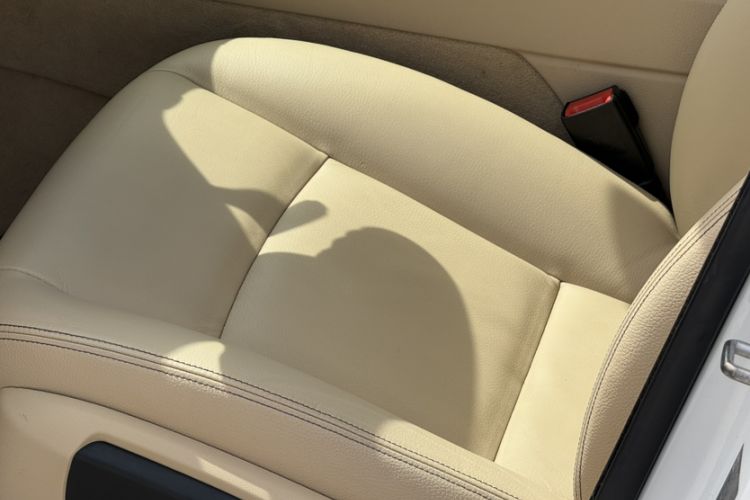 Used BMW 5 Series 2014 525Li Luxury Design Package Interior 10