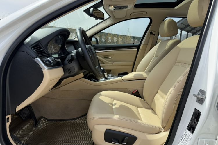 Used BMW 5 Series 2014 525Li Luxury Design Package Interior 13