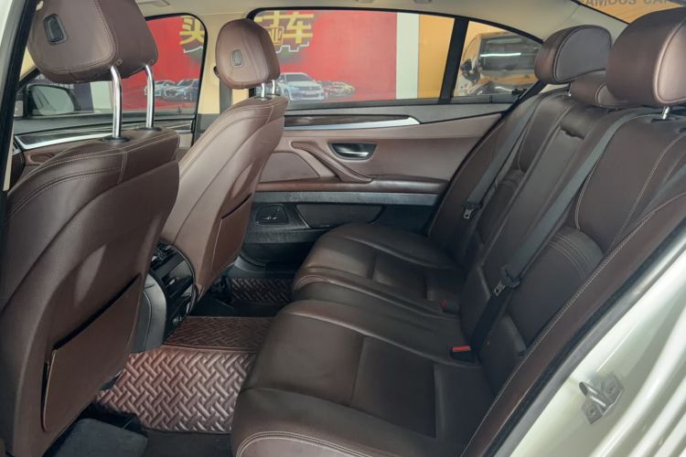 Used BMW 5 Series 2014 525Li Luxury Design Package Interior 2