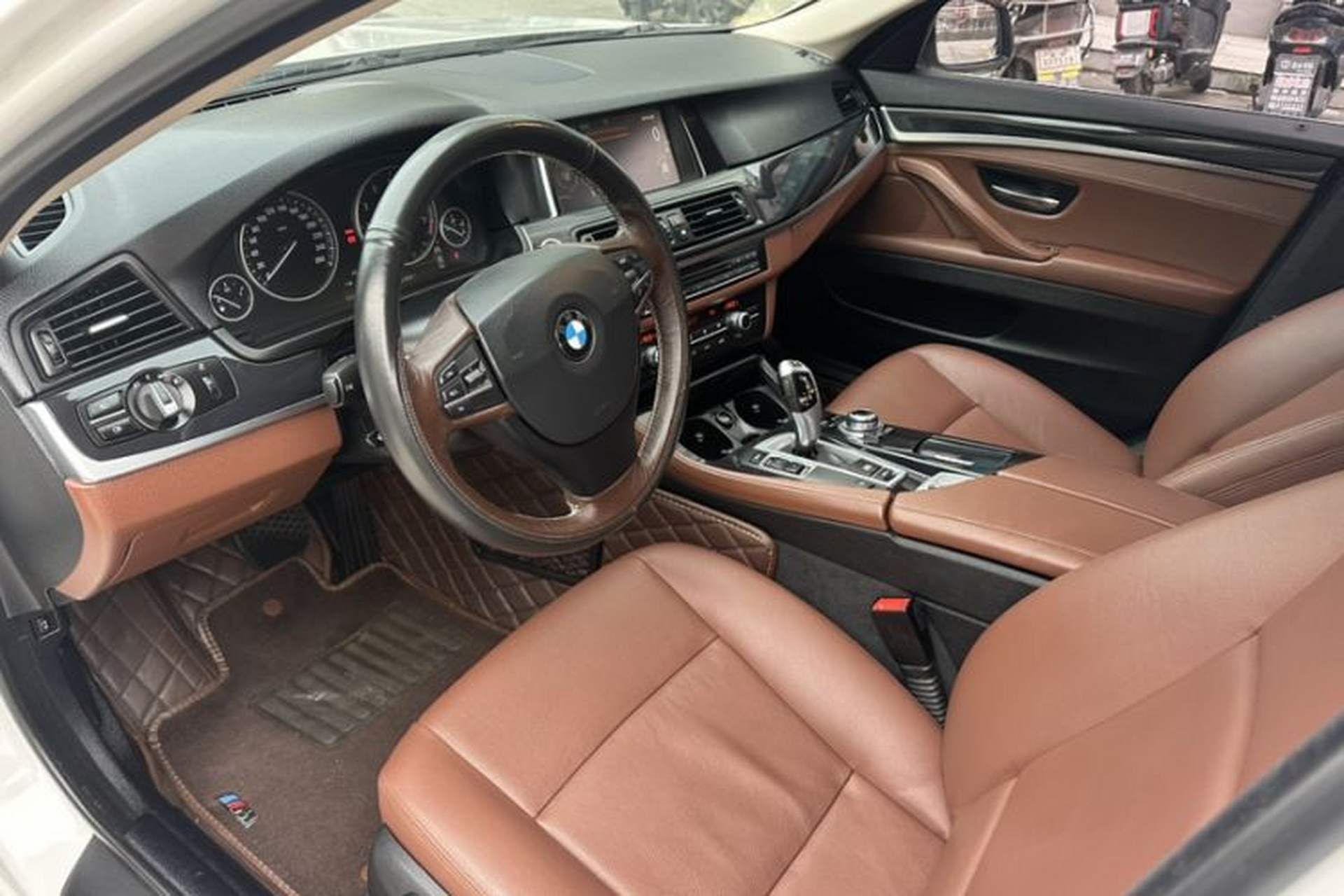 Used BMW 5 Series 2014 520Li Elegant Model Interior 2