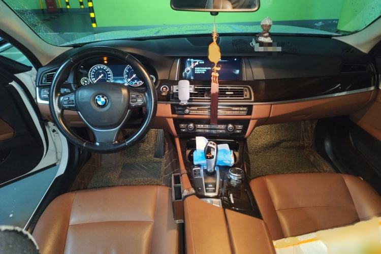 Used BMW 5 Series 2014 528Li Leading Model Interior 2