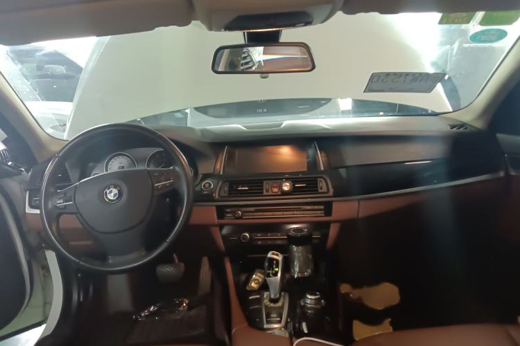 Used BMW 5 Series 2014 520Li Elegant Model Interior 2