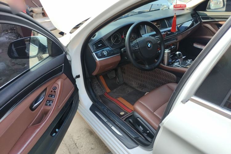 Used BMW 5 Series 2014 520Li Elegant Model Interior 3