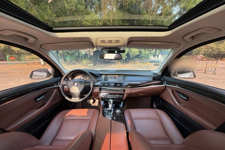 Used BMW 5 Series 2014 525Li Leading Model Interior 3