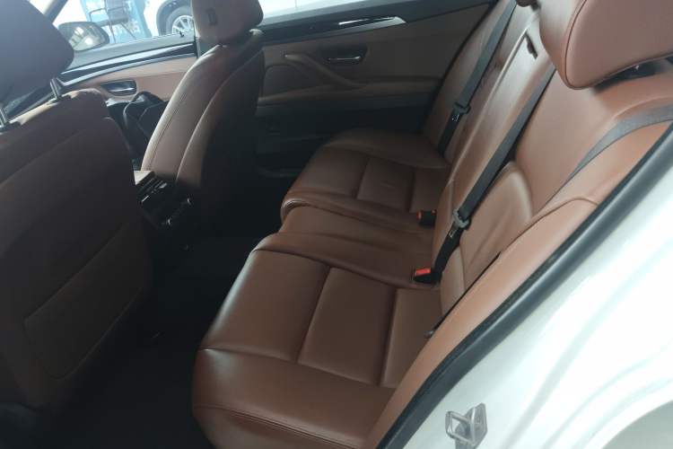 Used BMW 5 Series 2014 528Li Leading Model Interior 4