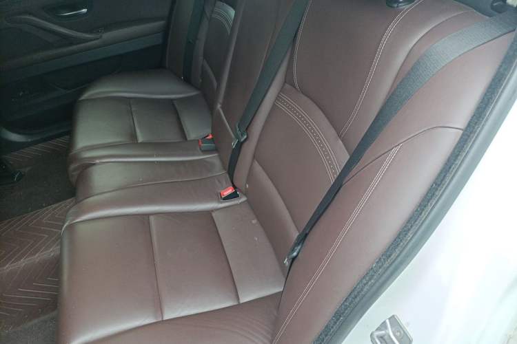 Used BMW 5 Series 2014 525Li Luxury Design Package Interior 4