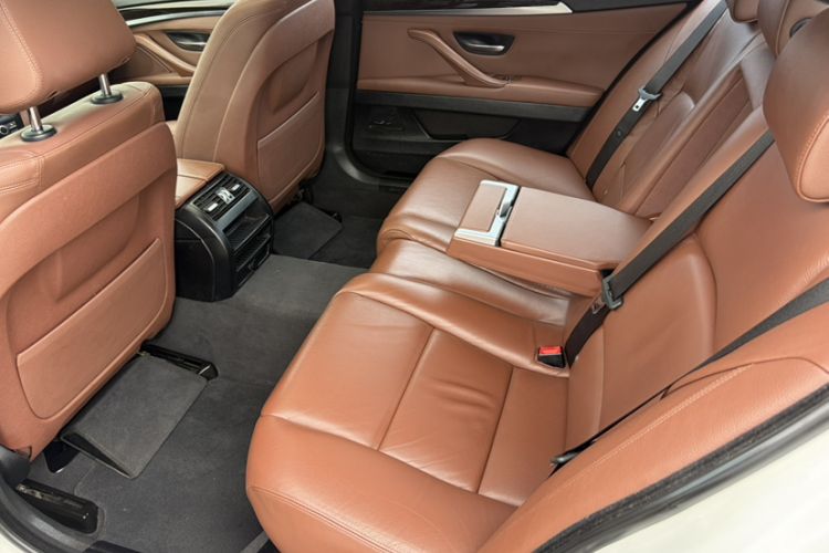 Used BMW 5 Series 2014 525Li Leading Model Interior 4