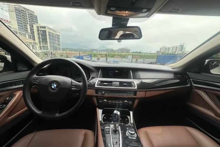 Used BMW 5 Series 2014 520Li Elegant Model Interior 4