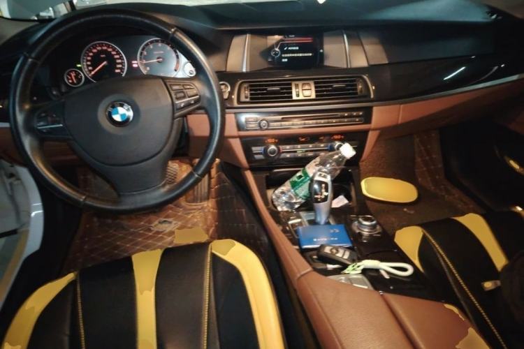 Used BMW 5 Series 2014 520i Elegant Edition Interior 4