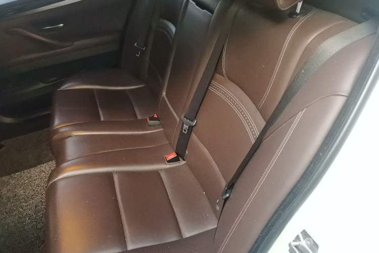 Used BMW 5 Series 2014 525Li Luxury Design Package Interior 4