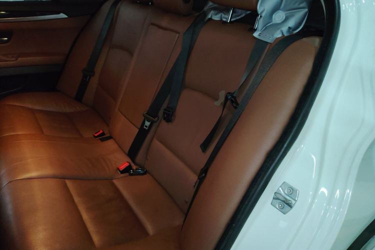 Used BMW 5 Series 2014 520i Elegant Edition Interior 4