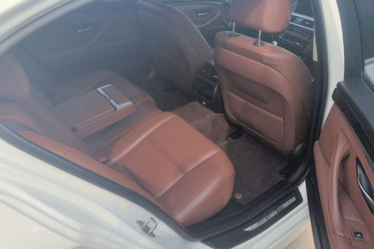 Used BMW 5 Series 2014 520Li Elegant Model Interior 5