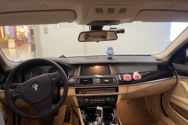 Used BMW 5 Series 2014 520Li Elegant Model Interior 6