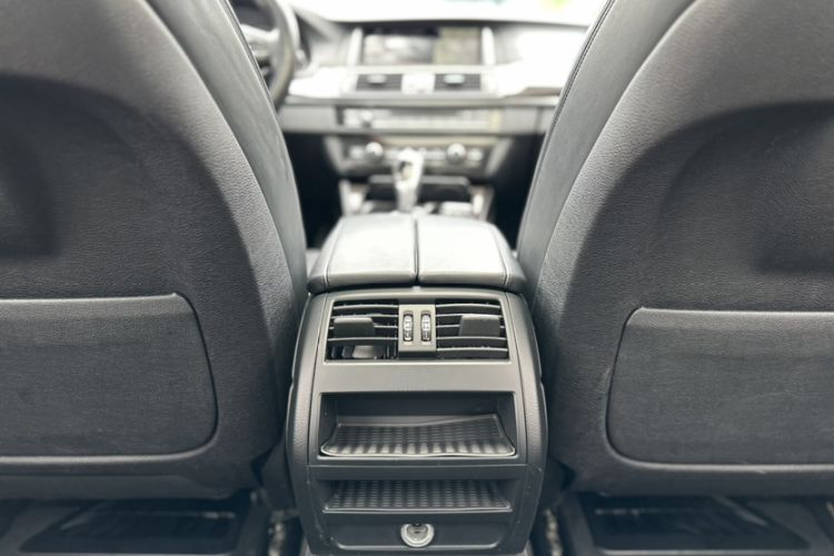 Used BMW 5 Series 2014 525Li Luxury Design Package Interior 7