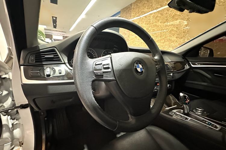 Used BMW 5 Series 2014 525Li Leading Model Interior 7
