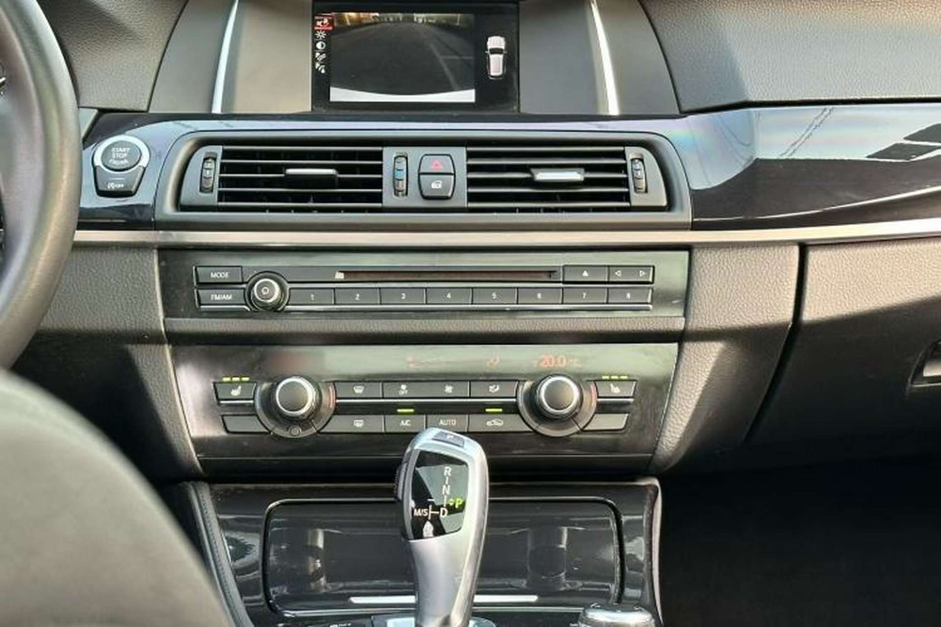 Used BMW 5 Series 2014 520i Touring Edition Interior 7