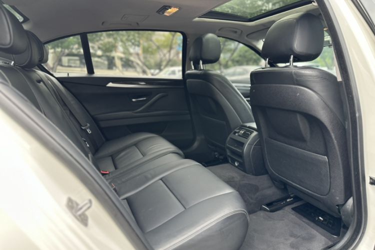 Used BMW 5 Series 2014 525Li Luxury Design Package Interior 8