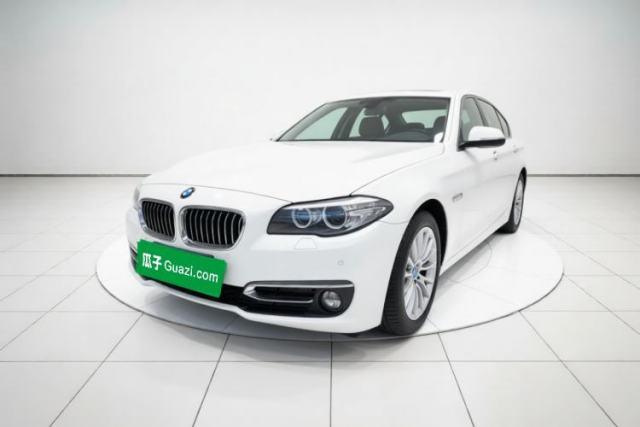 Ojetý BMW 5 Series 2014 525Li Luxury Design Package