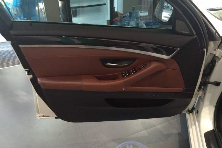 Used BMW 5 Series 2014 520i Elegant Edition Left Front Door Interior