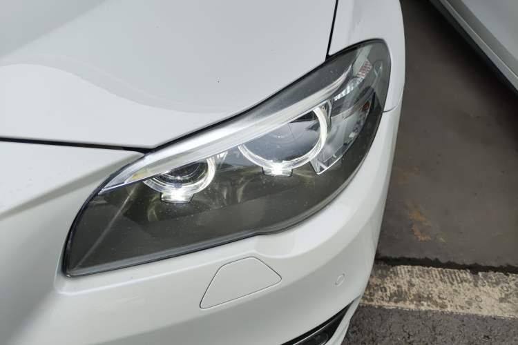 Used BMW 5 Series 2014 525Li Luxury Design Package Left Front Headlight