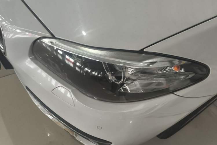 Used BMW 5 Series 2014 525Li Luxury Design Package Left Front Headlight