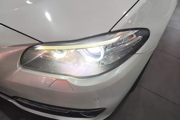Used BMW 5 Series 2014 520Li Elegant Model Left Front Headlight