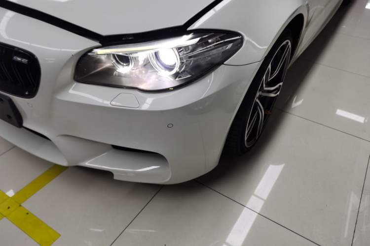 Used BMW 5 Series 2014 525Li Luxury Design Package Left Front Headlight