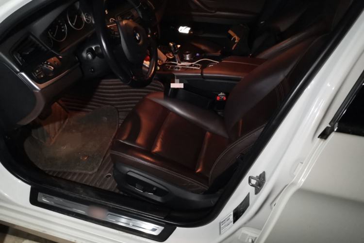 Used BMW 5 Series 2014 525Li Luxury Design Package Left Front Seat