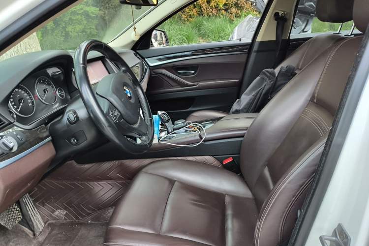 Used BMW 5 Series 2014 525Li Luxury Design Package Left Front Seat