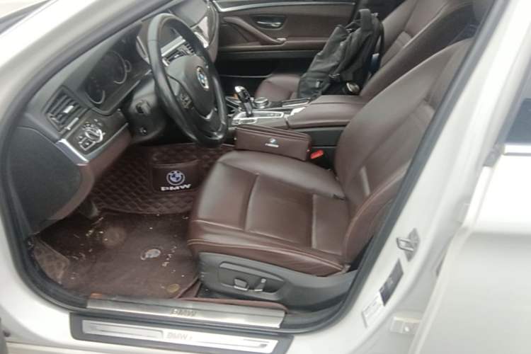 Used BMW 5 Series 2014 525Li Luxury Design Package Left Front Seat