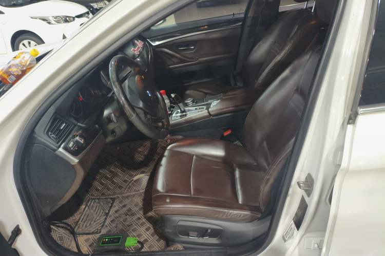 Used BMW 5 Series 2014 525Li Luxury Design Package Left Front Seat