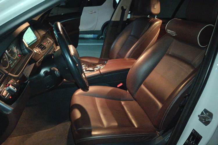 Used BMW 5 Series 2014 525Li Luxury Design Package Left Front Seat