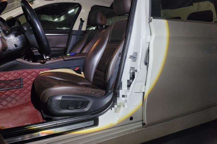 Used BMW 5 Series 2014 525Li Luxury Design Package Left Front Seat