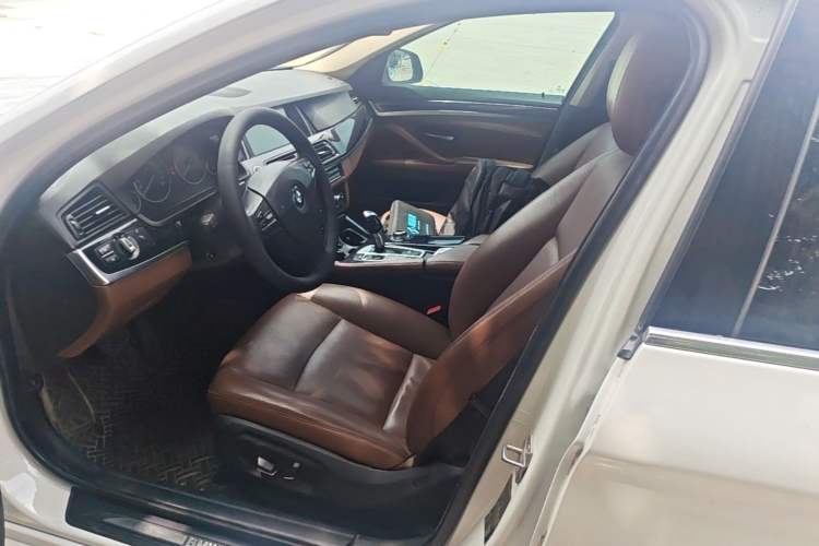 Used BMW 5 Series 2014 520i Elegant Edition Left Front Seat