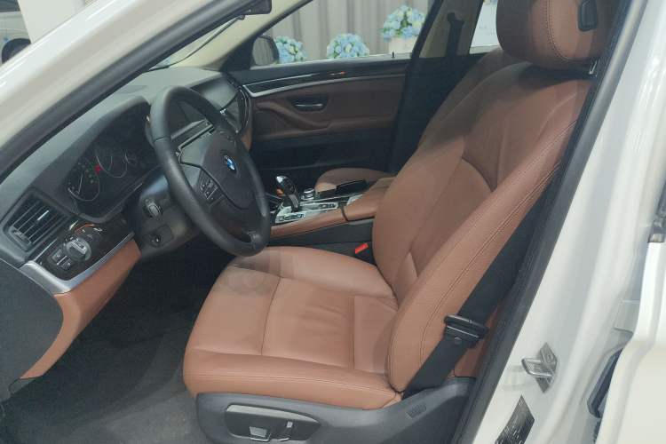 Used BMW 5 Series 2014 525Li Leading Model Left Front Seat