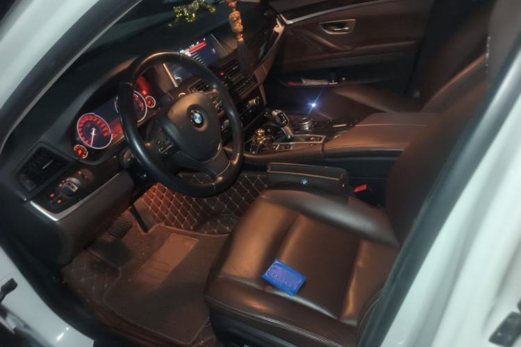 Used BMW 5 Series 2014 525Li Luxury Design Package Left Front Seat