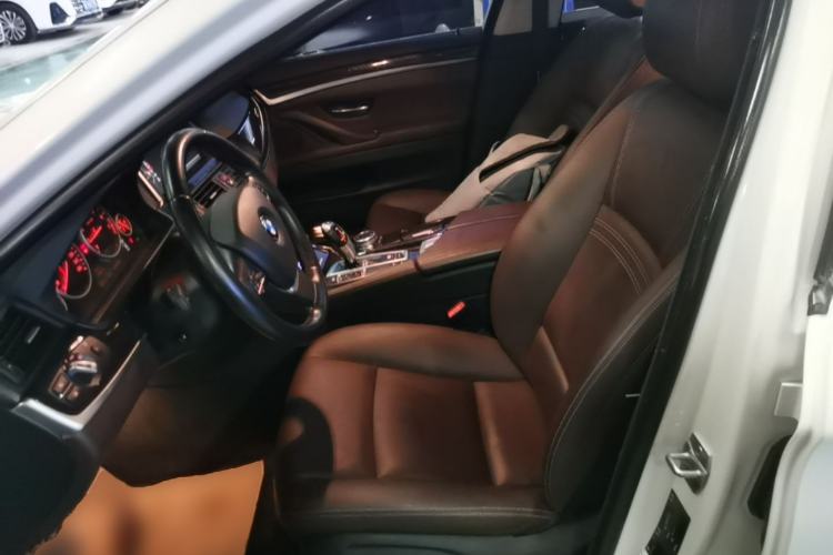 Used BMW 5 Series 2014 525Li Luxury Design Package Left Front Seat